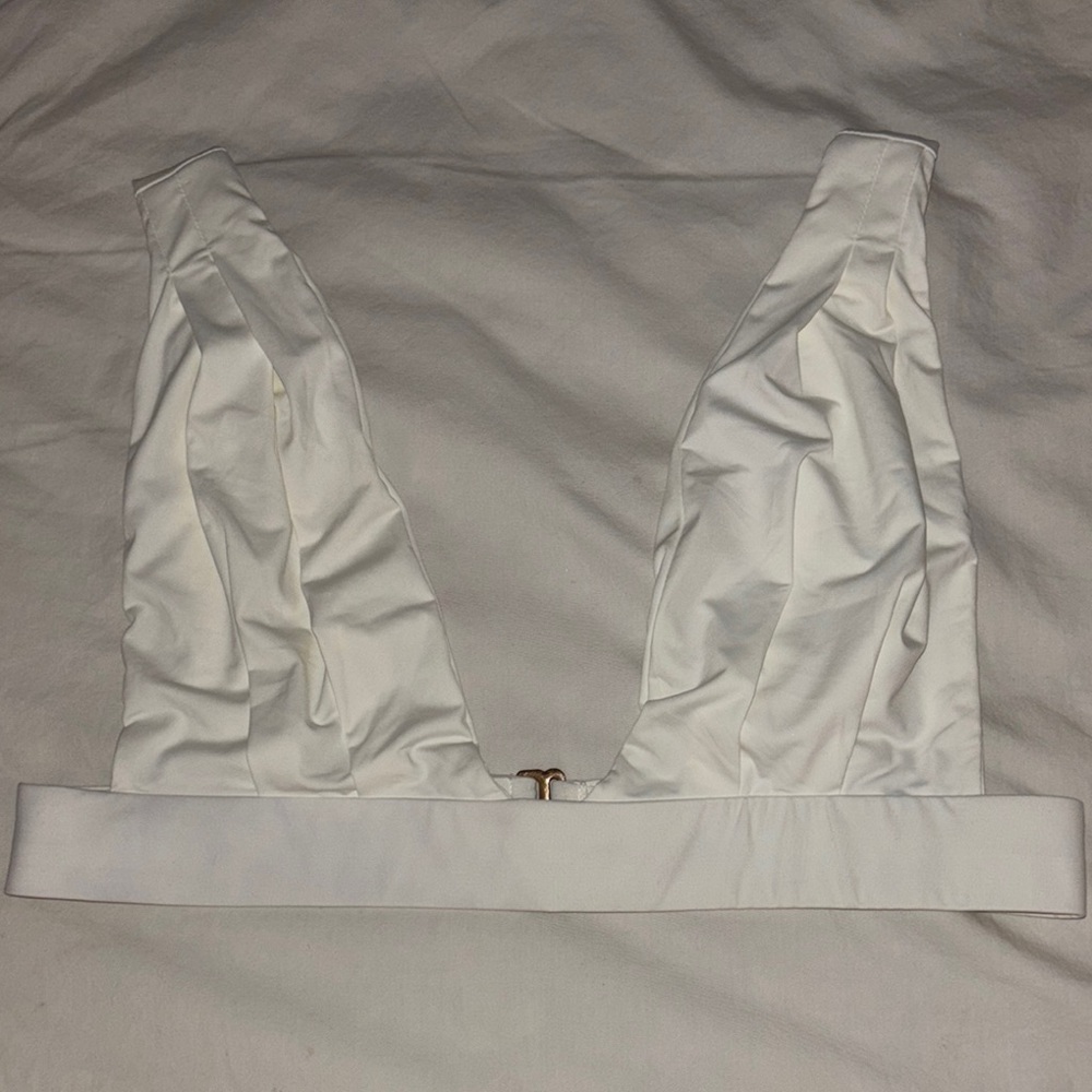 6/$28❗️MESHKI White Bikini Top